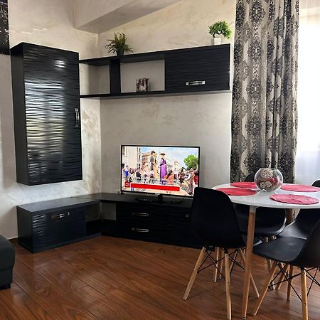 Twin Residence Five Mamaia Ngoại thất bức ảnh