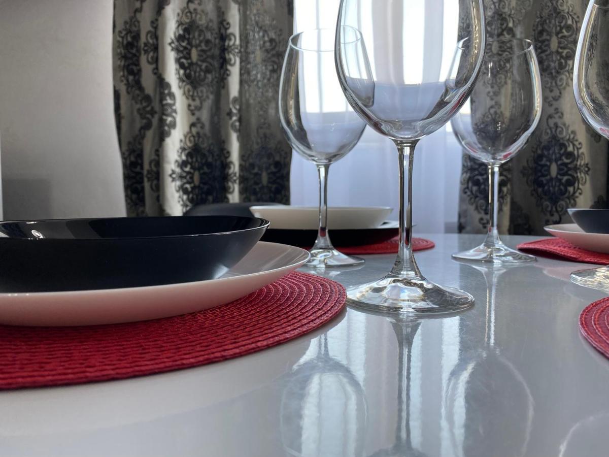 Twin Residence Five Mamaia Ngoại thất bức ảnh